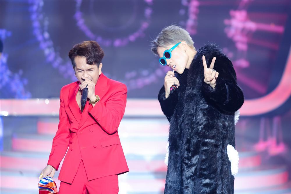 Khán giả vỗ tay tán thưởng cho Hồ Ngọc Hà phiên bản sau sinh qua sự thể hiện của Duy Khánh-11