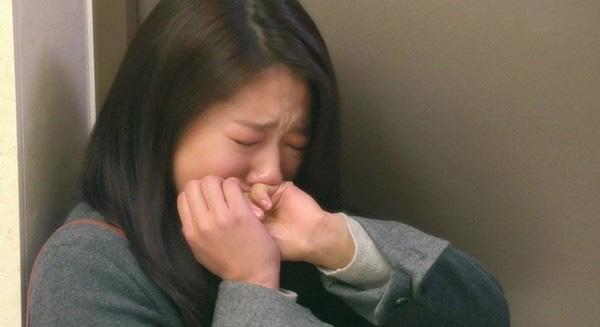 Phát hiện người yêu cắm sừng, gặp tình địch mới biết cả hai đều bị lừa vố đau-1