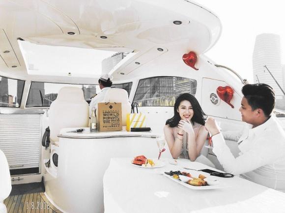 Trước ngày làm đám hỏi, hotgirl Vân Navy đăng ảnh đeo nhẫn trị giá trăm triệu, khoe cận mặt bạn trai giàu có-1