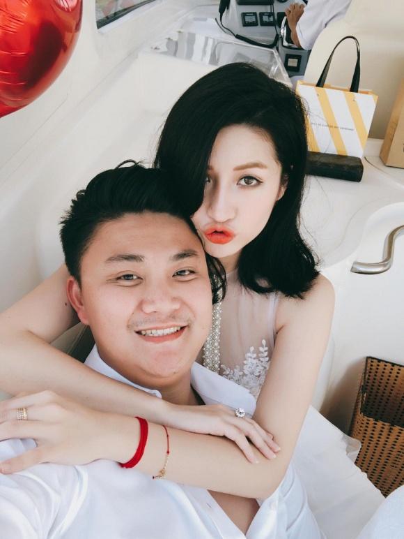 Trước ngày làm đám hỏi, hotgirl Vân Navy đăng ảnh đeo nhẫn trị giá trăm triệu, khoe cận mặt bạn trai giàu có-3