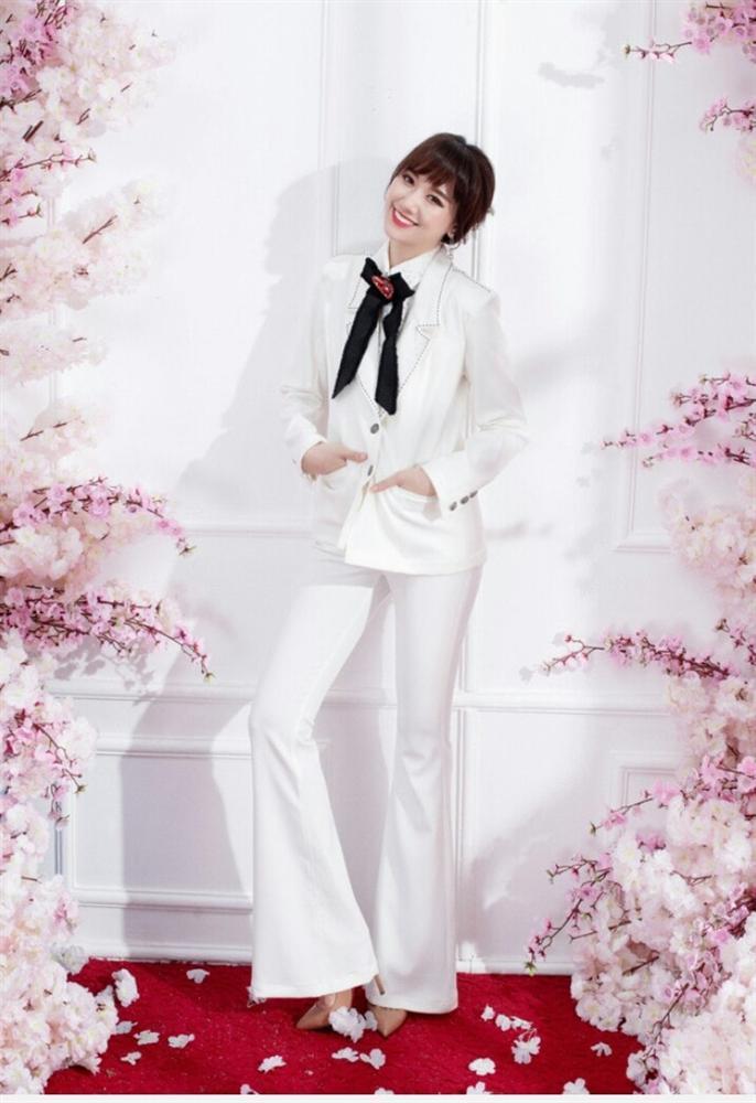 Từ khi lấy Trấn Thành, Hari Won vừa chăm dùng đồ hiệu vừa lên hương nhan sắc-13