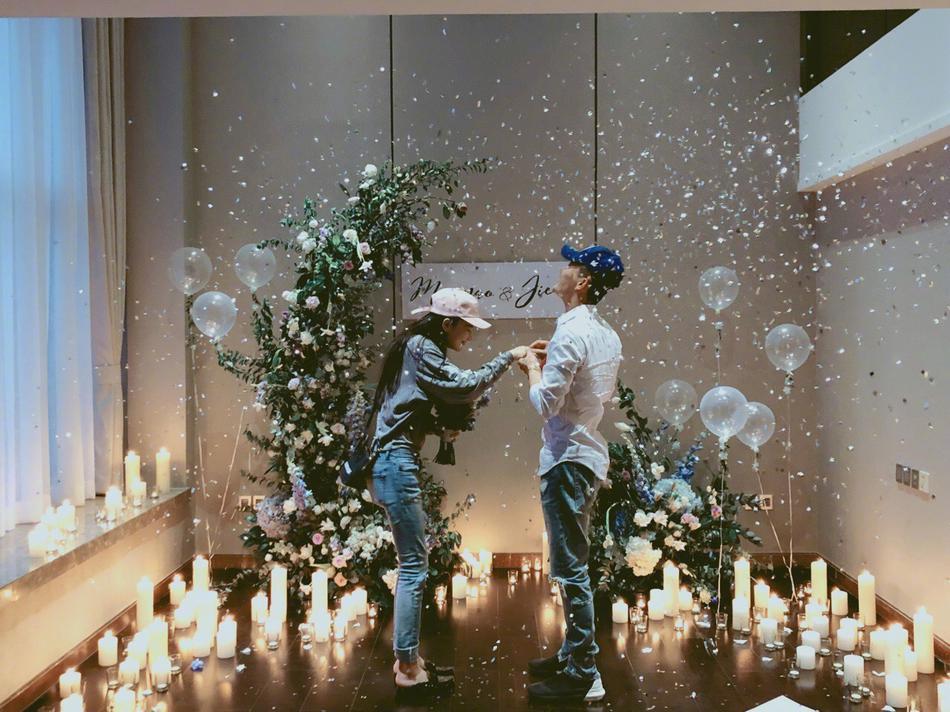 Tình địch của Phạm Băng Băng thông báo kết hôn, chuyện tình đẹp tựa Hậu Duệ Mặt Trời đời thực-12