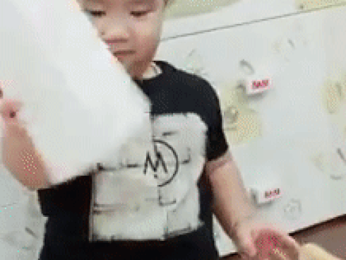 Truyền nhân chị Google tái xuất với màn chỉ chỗ để đồ cực lầy-2