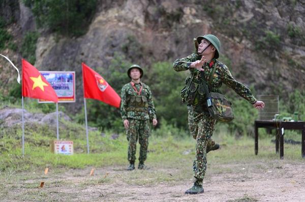 Mr Cần Trô cười ngất khi chứng kiến juun Đăng Dũng ngây ngô không phân biệt nổi phương hướng-2