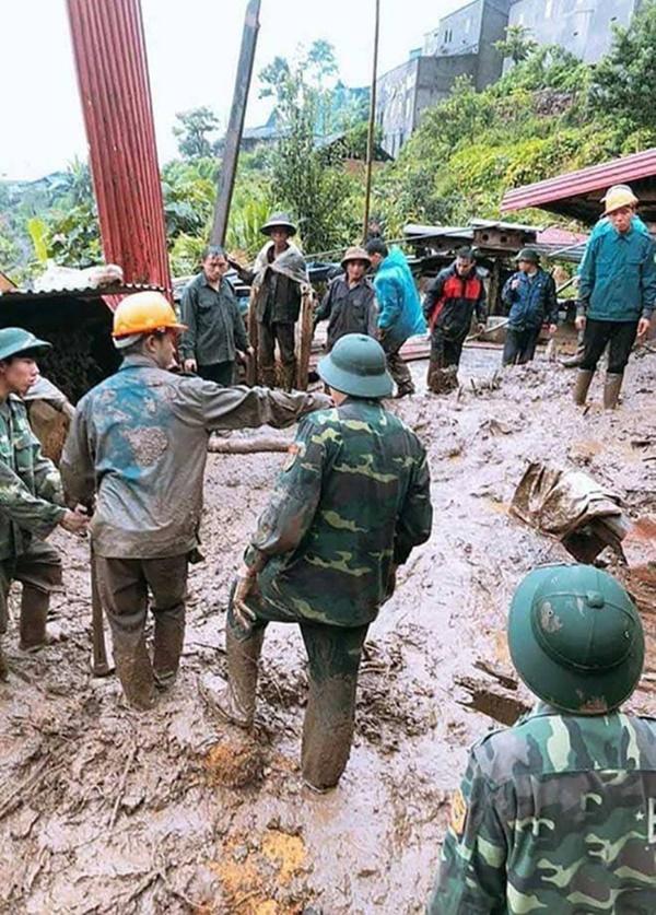 Sạt lở kinh hoàng ở Lai Châu: 12 người chết và mất tích, giao thông tê liệt hoàn toàn-1