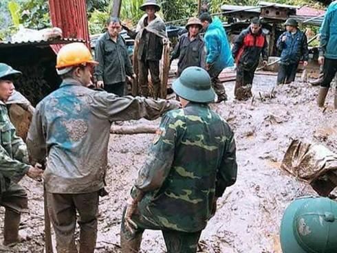 Sạt lở kinh hoàng ở Lai Châu: 12 người chết và mất tích, giao thông tê liệt hoàn toàn