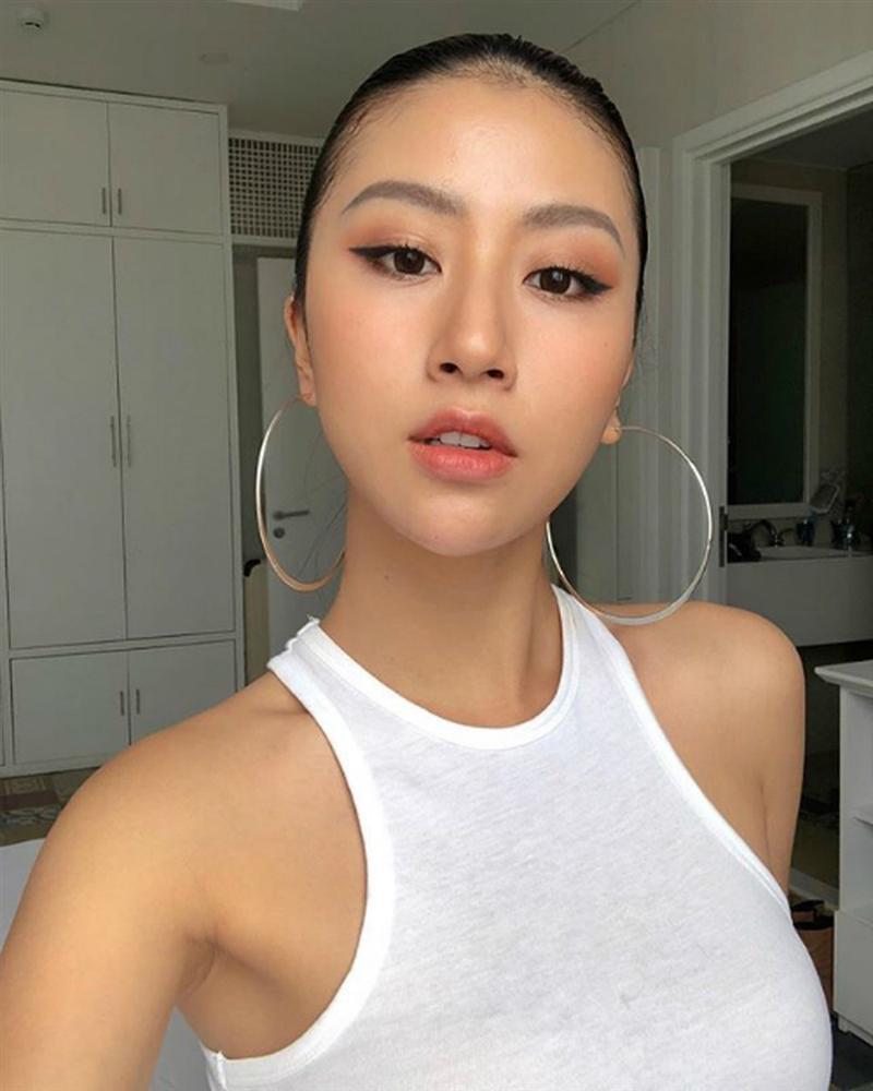 Cuộc lột xác ngoạn mục của những hotgirl 9X sở hữu triệu người theo dõi-12