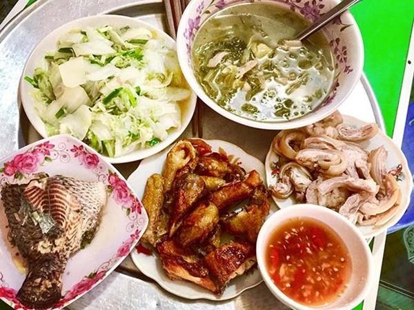 Mâm cơm chất lừ của cô gái bị bố mẹ cấm lấy chồng sớm-3