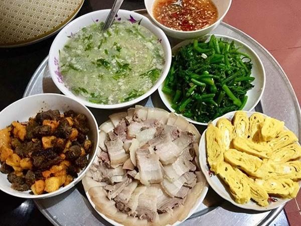 Mâm cơm chất lừ của cô gái bị bố mẹ cấm lấy chồng sớm-10