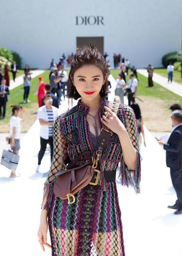 Cận cảnh mẫu túi xách gần 200 triệu đồng đang khiến loạt sao Việt sẵn sàng rút ví không sợ đau-7