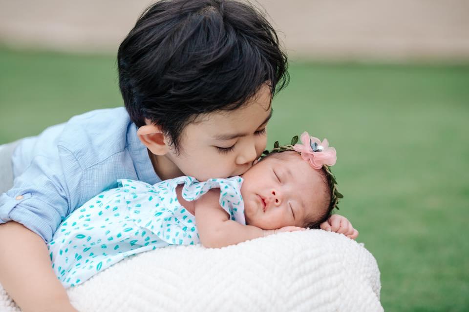 Ngắm mãi không chán những cặp nếp - tẻ đáng yêu như thiên thần nhà sao Việt-5