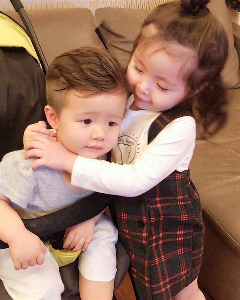 Ngắm mãi không chán những cặp nếp - tẻ đáng yêu như thiên thần nhà sao Việt-10