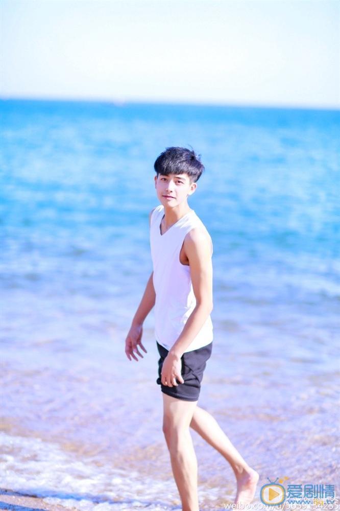 Tống Uy Long có gì hot mà được giao vai nam chính trong Chị Đẹp bản Trung?-3