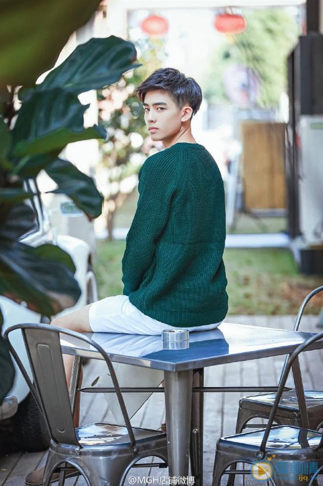 Tống Uy Long có gì hot mà được giao vai nam chính trong Chị Đẹp bản Trung?-6