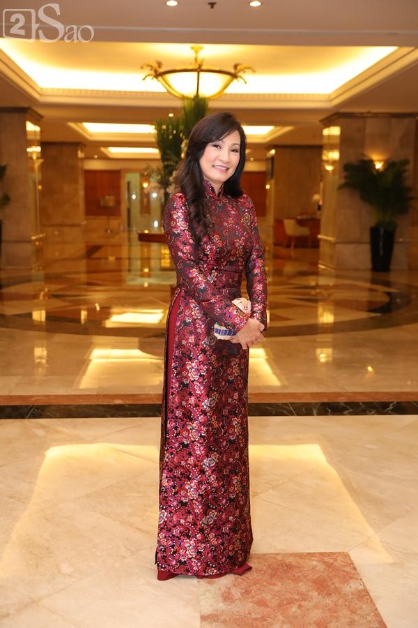 Dàn sao Việt tấp nập đến chúc mừng đám cưới con gái NSND Hồng Vân-15