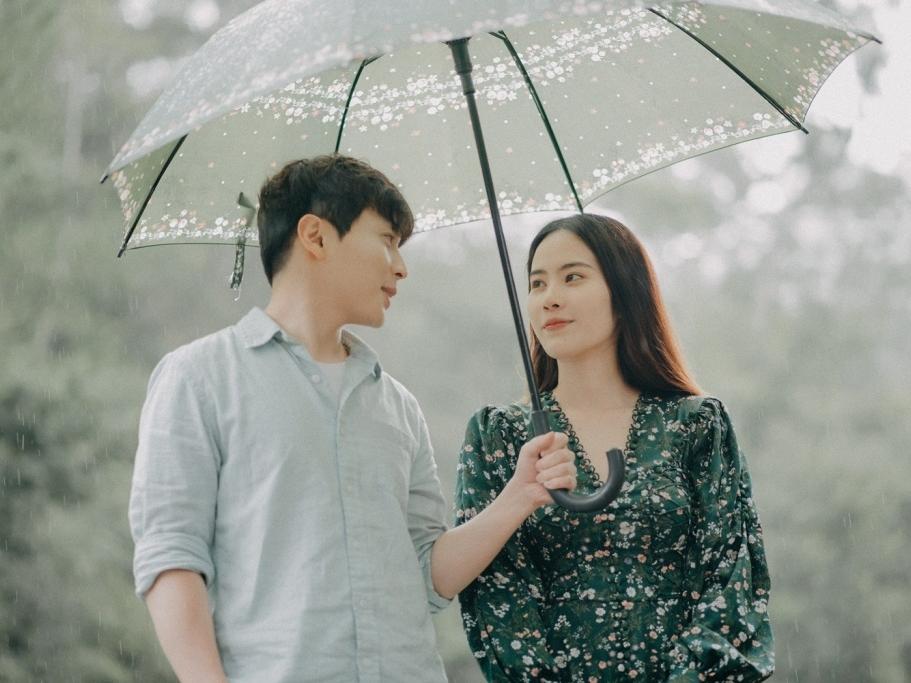 Nam Em đi sự kiện mà lôi thôi lếch thếch còn xấu hơn phiên bản người rừng mà hoa khôi vừa đóng vai chính-7