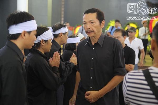 Đồng nghiệp và người thân tiễn đưa Chí Phèo Bùi Cường về với đất mẹ-14