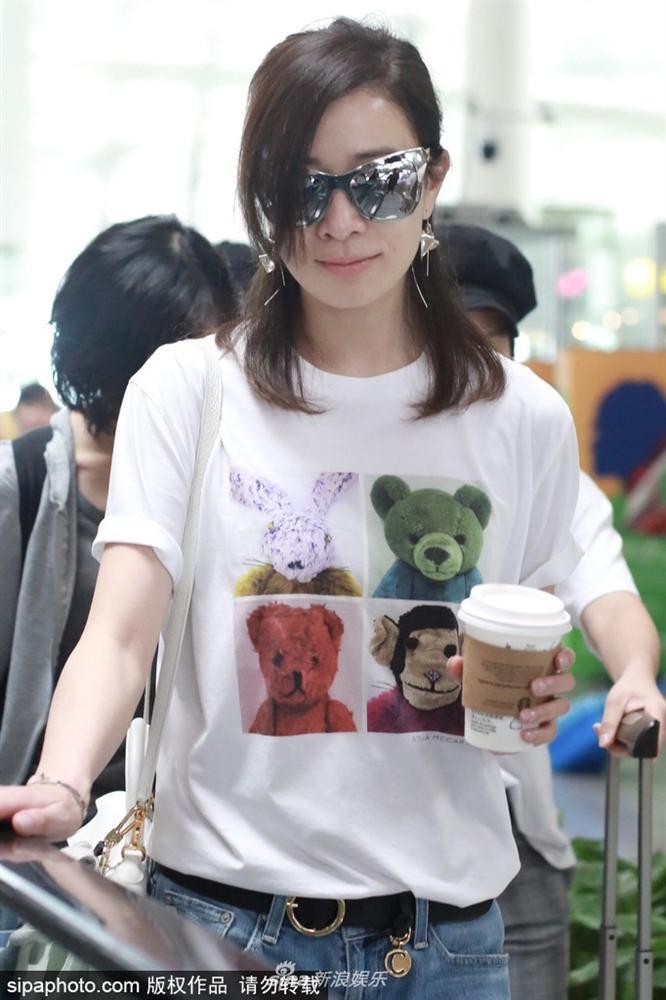 Nhàn Phi Xa Thi Mạn trẻ trung như gái đôi mươi ở tuổi 43-2