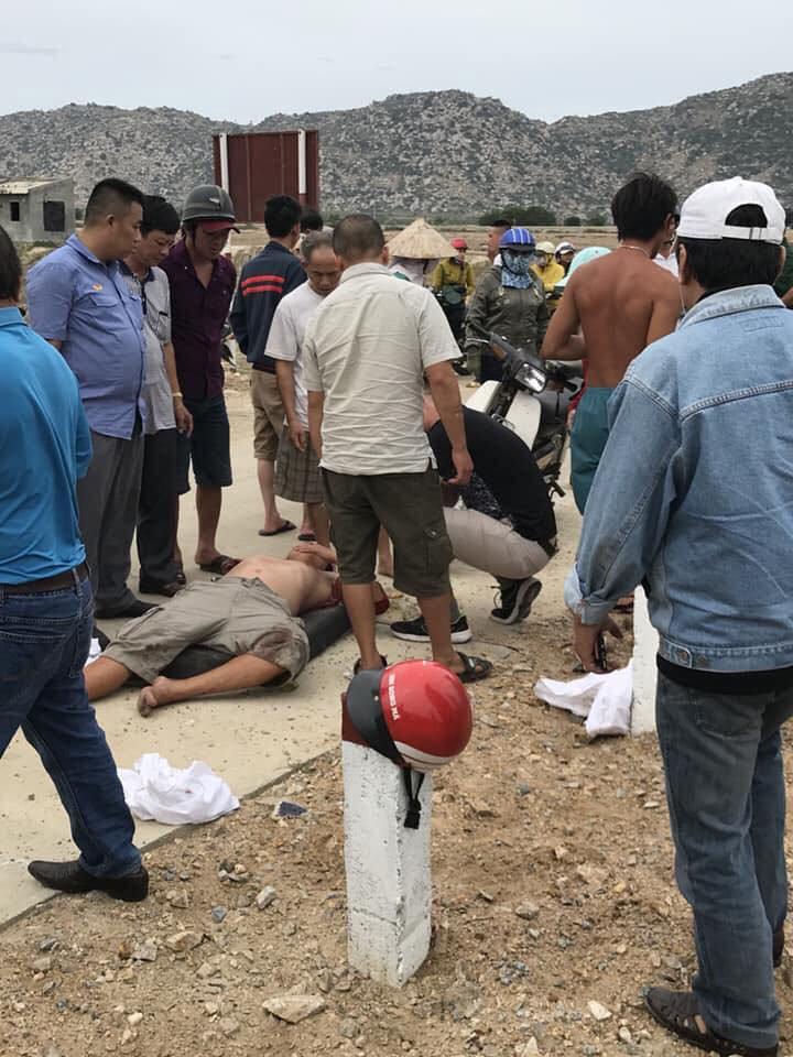 Tàu hỏa tông xe tải văng xa, đường sắt tê liệt-3