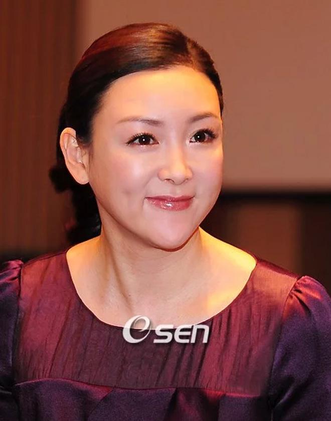 Đời buồn của các sao nữ bị ép đóng cảnh khỏa thân đến xấu hổ-15