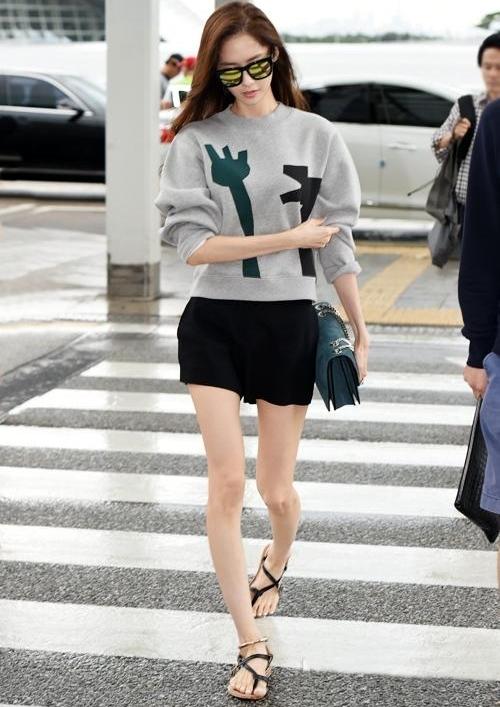 Nhan sắc nữ thần như Yoona cũng không giấu nổi khuyết điểm lớn nhất cơ thể này-5