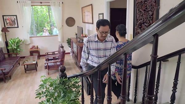 Gạo nếp gạo tẻ tập 41: Bênh Thúy Ngân cho lắm rồi cũng tới ngày Hồng Vân bị con gái leo lên đầu ngồi-1