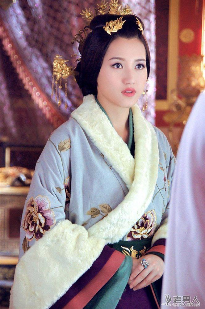 Đã hám trai lại còn thảo mai hai mặt, đây đích thực là mỹ nhân bị ghét nhất Diên Hi Công Lược-9