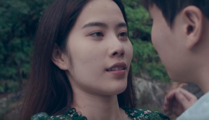 Nam Em đi sự kiện mà lôi thôi lếch thếch còn xấu hơn phiên bản người rừng mà hoa khôi vừa đóng vai chính-4