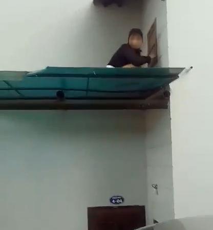 Kết luận bất ngờ vụ Bí thư Huyện ủy vào nhà nghỉ hỏi thăm sức khỏe nữ cán bộ-3