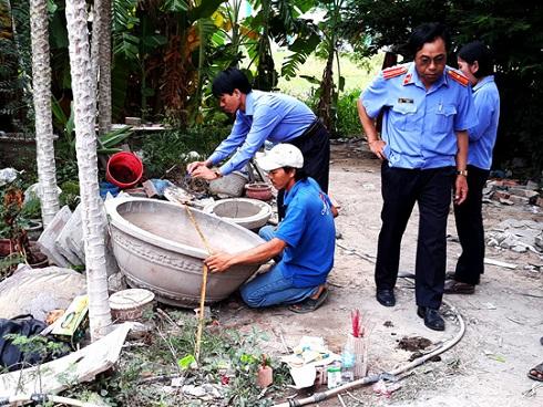 Hiện trường kinh hoàng vụ con nghi giết cha mẹ dã man ở Vĩnh Long-2