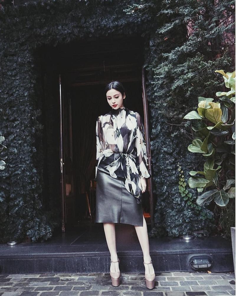 Những đôi giày cao hú hồn Huyền Baby dùng để ăn gian chiều cao-12