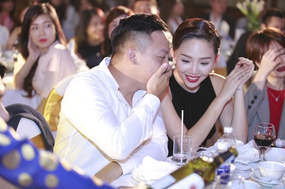 Tóc Tiên - Hoàng Touliver cùng lúc lên tiếng phủ nhận thông tin cầu hôn và sắp làm đám cưới-4