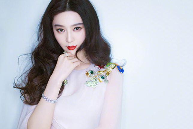 Trương Hinh Dư - Phạm Băng Băng hận thù càng khắc sâu khi bản sao tẩy trắng thành công, bản chính lao đao trốn thuế-14