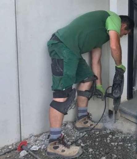 Ban đêm nghe thấy âm thanh rên rỉ, người đàn ông tá hỏa phát hiện thứ ẩn nấp dưới nền xi măng-3