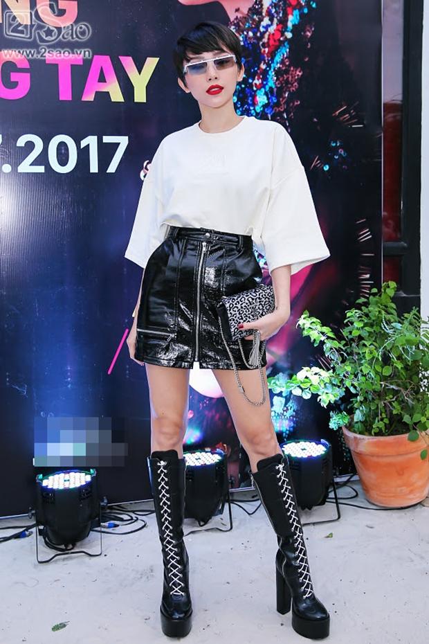 Tóc Tiên xứng danh chúa tể những đôi thigh-high boots độc - dị-8