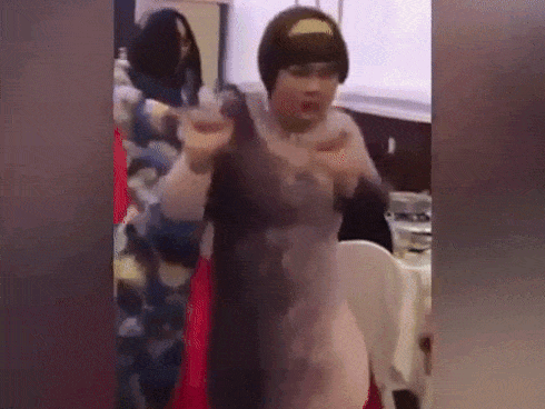 Đám cưới cặp đôi Đà Nẵng gây bão mạng khi cô dâu đọc chuẩn như rapper, chú rể hát hay như ca sĩ-2