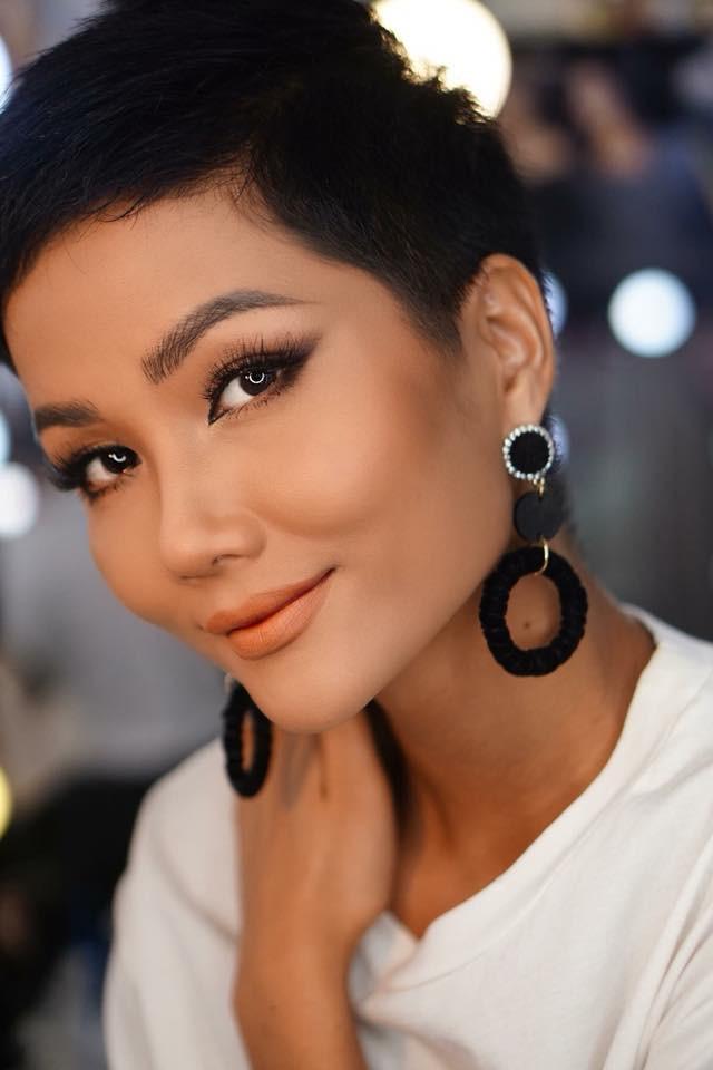 Góc mặt 3/4 đẹp xuất sắc là lợi thế giúp HHen Niê tỏa sáng tại Miss Universe 2018-6