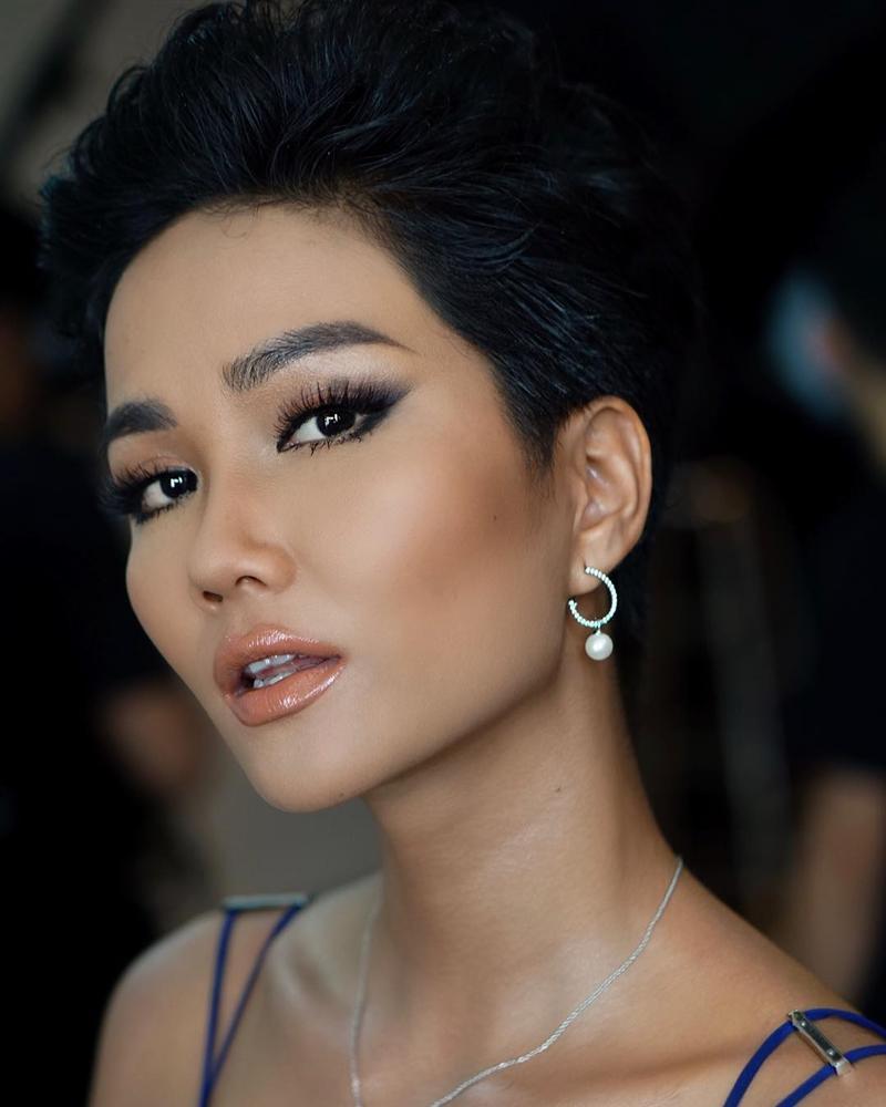 Góc mặt 3/4 đẹp xuất sắc là lợi thế giúp HHen Niê tỏa sáng tại Miss Universe 2018-8