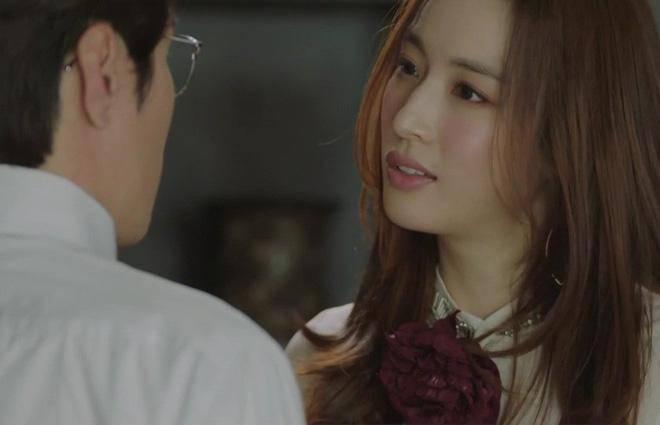 Bị phát hiện hú hí cùng nhân tình, chồng đòi ly hôn còn cầu xin điều đáng khinh bỉ-1