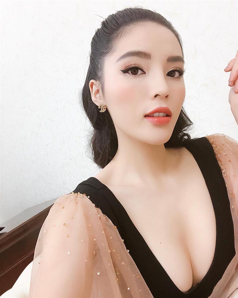 Kéo hứng lại, Hồ Ngọc Hà hào hứng khoe chạy 2 show/ngày-3