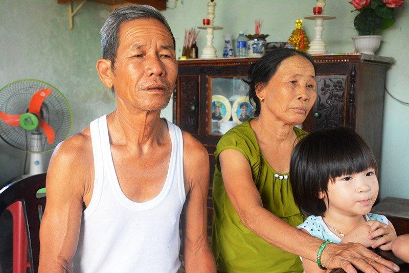 Bố chồng rơi nước mắt làm chủ hôn cho con dâu-1