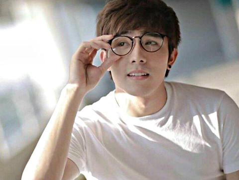 Tài tử Thái Lan bị cảnh sát ập vào bắt giữ trên phim trường-3