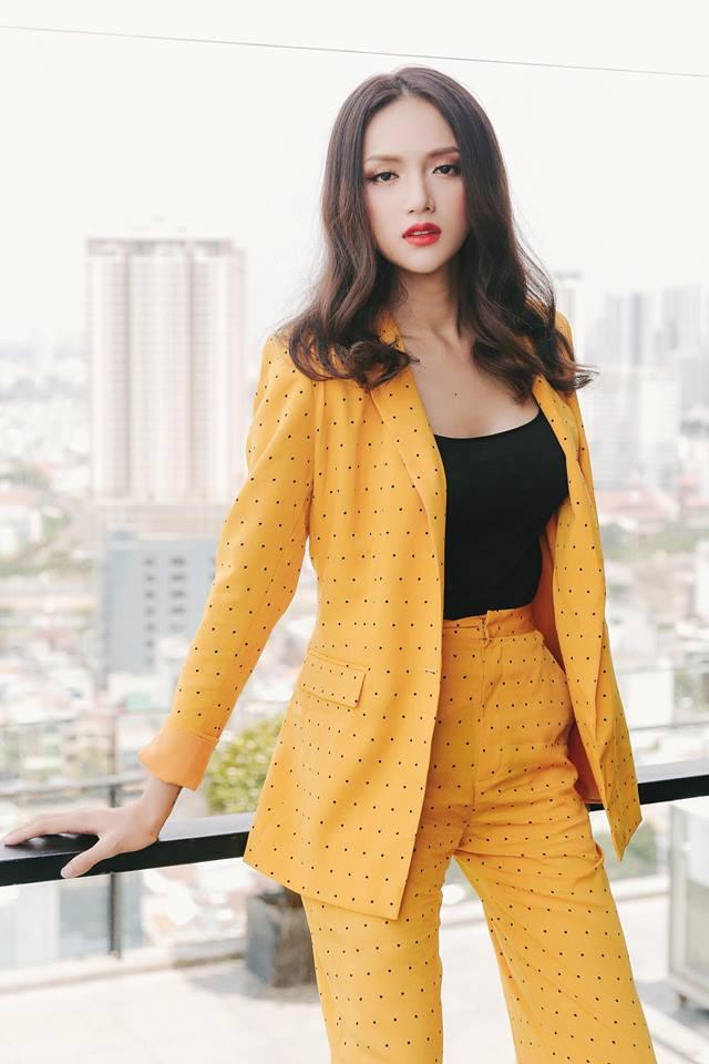 Hoa hậu Hương Giang chuộng đồ khoe eo 56cm có đẹp bằng Ngọc Trinh?-5