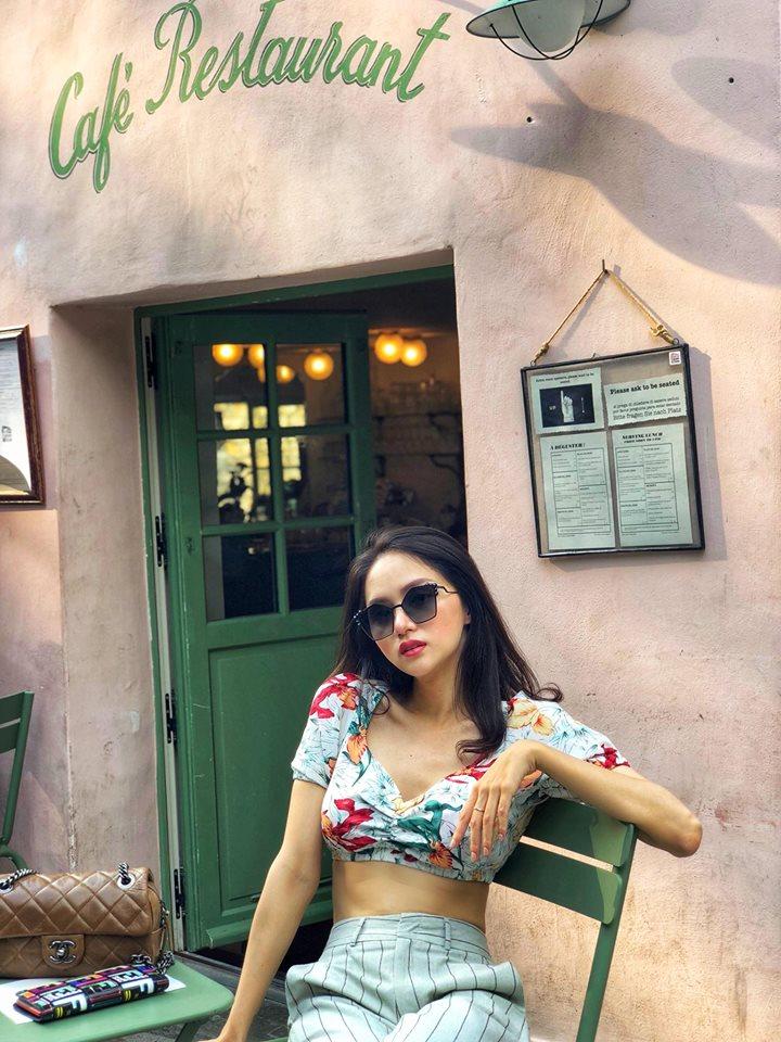 Hoa hậu Hương Giang chuộng đồ khoe eo 56cm có đẹp bằng Ngọc Trinh?-7