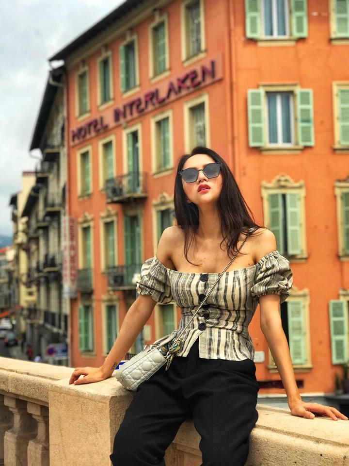 Hoa hậu Hương Giang chuộng đồ khoe eo 56cm có đẹp bằng Ngọc Trinh?-10