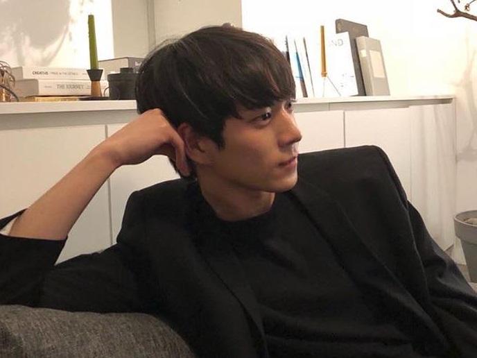 Lee Dong Gun và bà xã cùng đi mua sắm sau nhiều chỉ trích-10