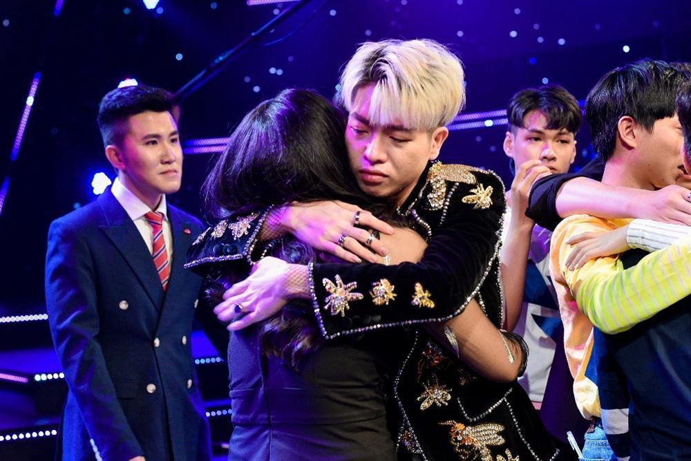 Đức Phúc khóc hết nước mắt khi bị Hoàng Thùy Linh loại gần hết thí sinh trong đội-3