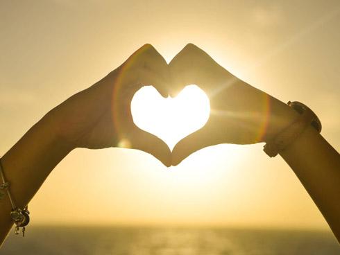 Cô nàng hạ quyết tâm phải cưa đổ người thương 10 năm trước vì tội lạnh lùng, kiêu chảnh-13