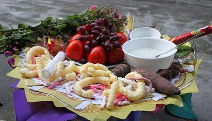 Lễ vật và bài văn khấn cúng tháng cô hồn để gặp may mắn-1