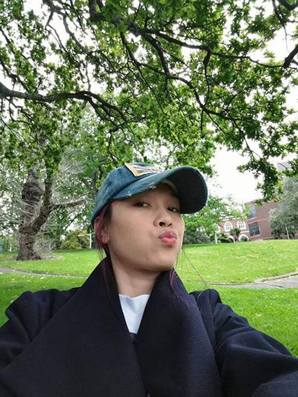 Cưng không chịu nổi muôn kiểu phồng má chu môi tự sướng của các sao Việt-1